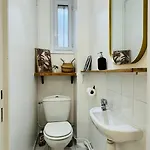 Urban Cocoon With A Unique Style * Paris