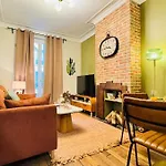 Urban Cocoon With A Unique Style