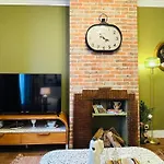 Apartment Urban Cocoon With A Unique Style Paris