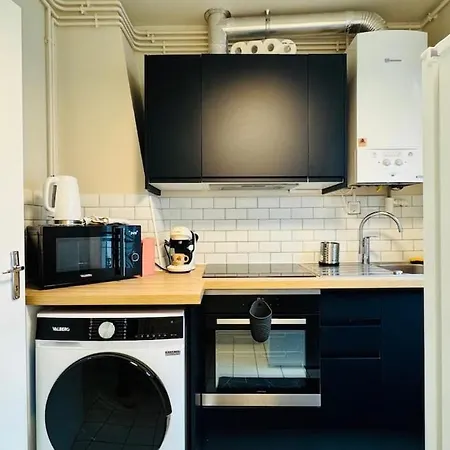 Apartment Urban Cocoon With A Unique Style Paris