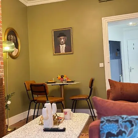 Urban Cocoon With A Unique Style