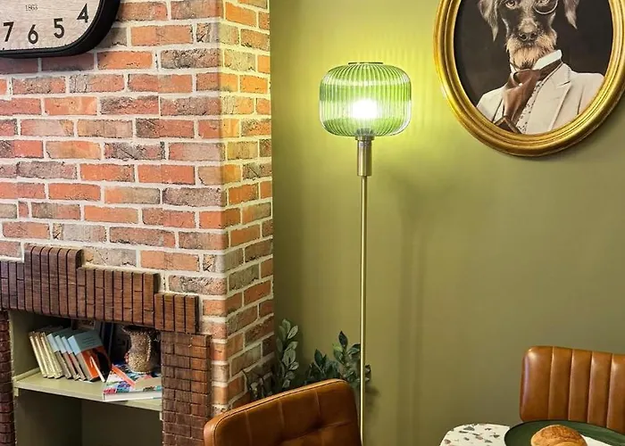 Апартаменты Urban Cocoon With A Unique Style Париж