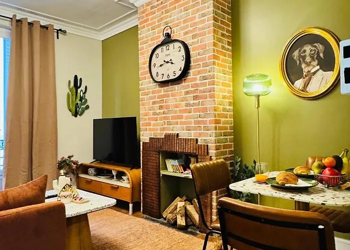 Urban Cocoon With A Unique Style *