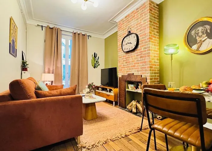 Urban Cocoon With A Unique Style