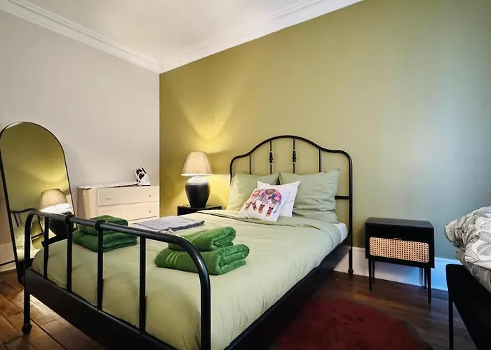 Apartment Urban Cocoon With A Unique Style