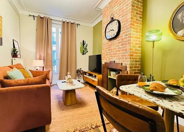 Apartment Urban Cocoon With A Unique Style Paris