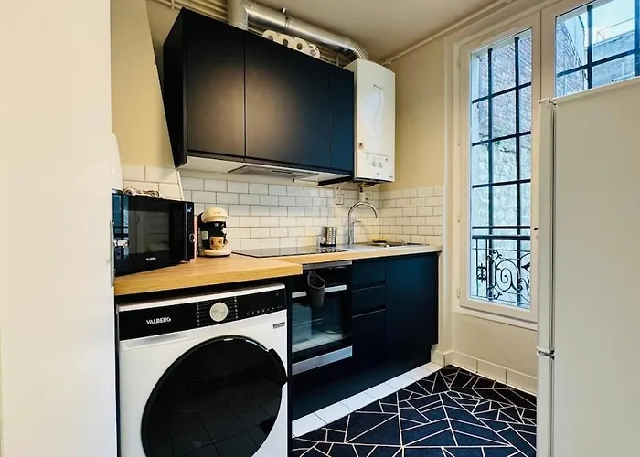 Apartment Urban Cocoon With A Unique Style